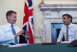 Chancellor Jeremy Hunt speaking with prime minister Rishi Sunak in October 2022. Photo: No 10 Downing Street Flickr