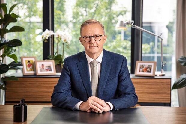 Official portrait of Australian Prime Minister Anthony Albanese, published by the Australian Government under Creative Commons